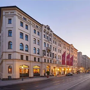 ***** Hotel Vier Jahreszeiten Kempinski Německo