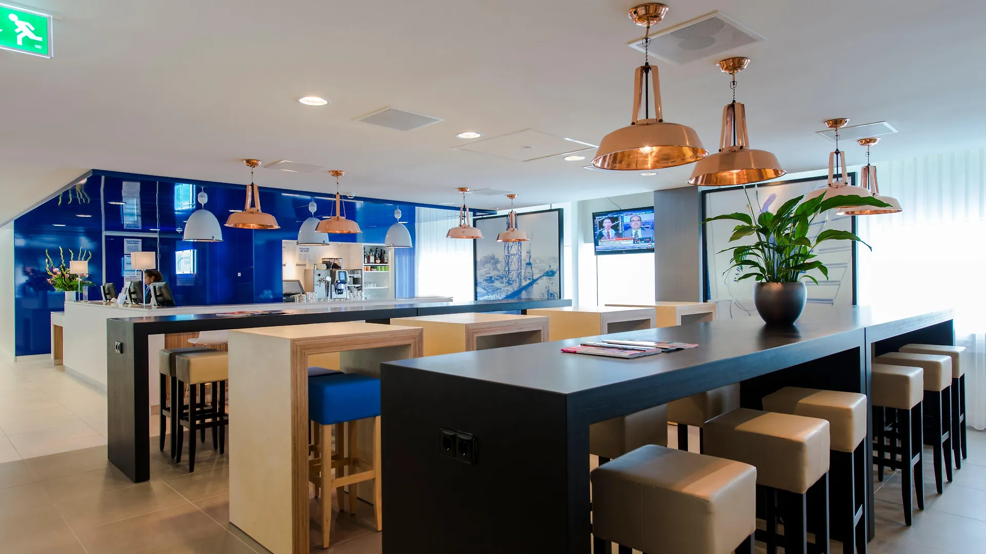 Holiday Inn Express Rotterdam - Central Station By Ihg Otel